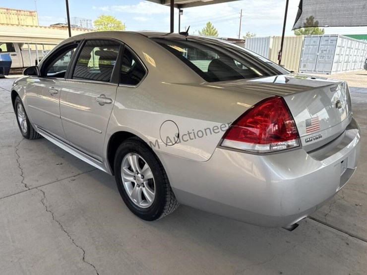 2016-chevrolet-impala-ls-sdn-image-5