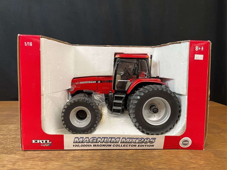 1/16-case-ih-magnum-mx285-collector-nib-ertl-image-1