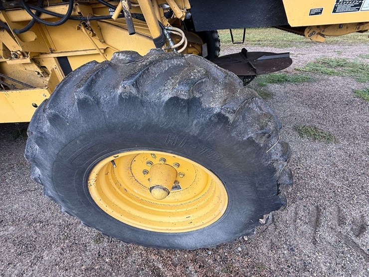 2000-new-holland-tr99-image-21