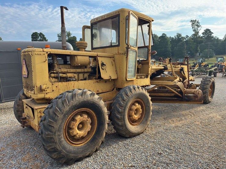 caterpillar-120-image-45
