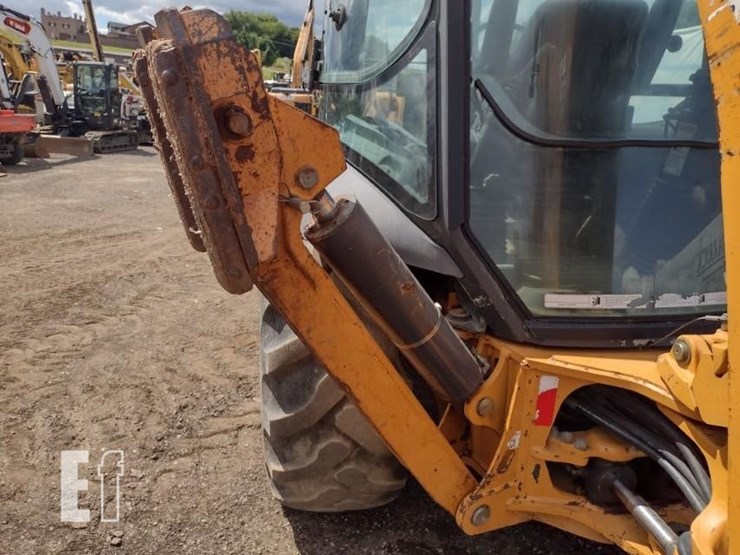 2012-case-580sn-wt-image-27