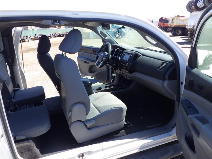 2014-toyota-tacoma-image-7