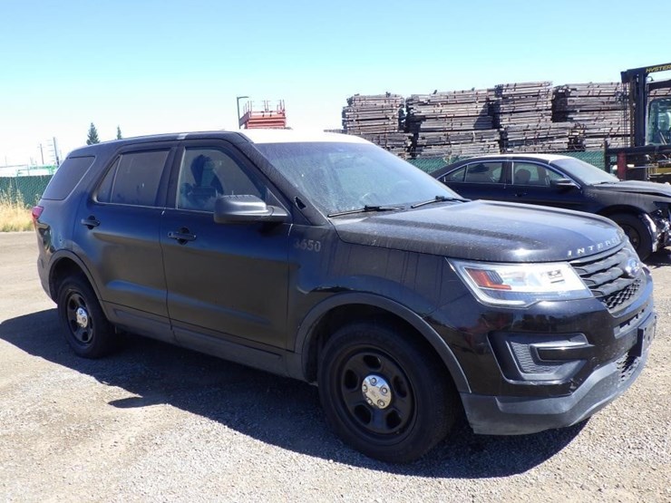 2018-ford-explorer-image-3