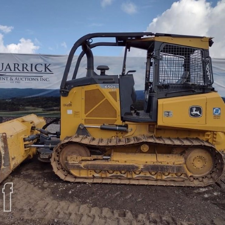 DEERE 650K XLT