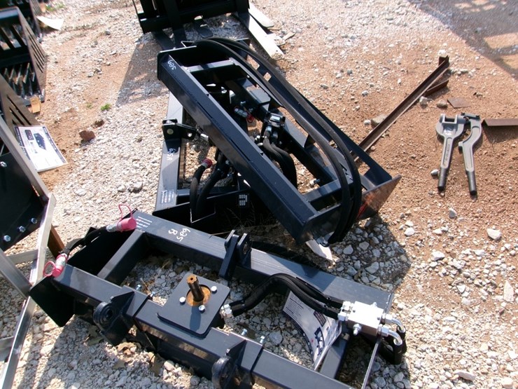 land-honor-3pt-adaptor-w/-pto-f/-skid-steer-image-1
