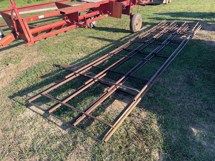 4-cattle-panels-image-1