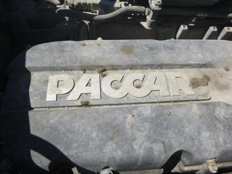 2020-peterbilt-567-image-29