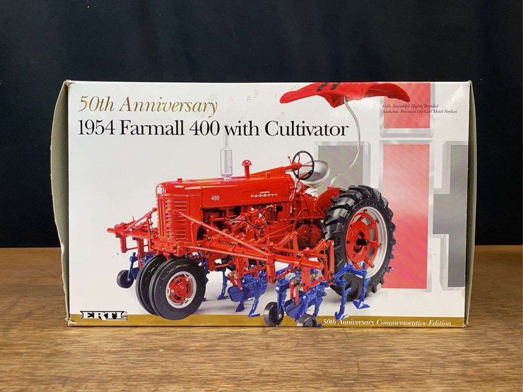 1/16-farmall-400-w/cultivator-50th-anniversary-nib-ertl-image-19
