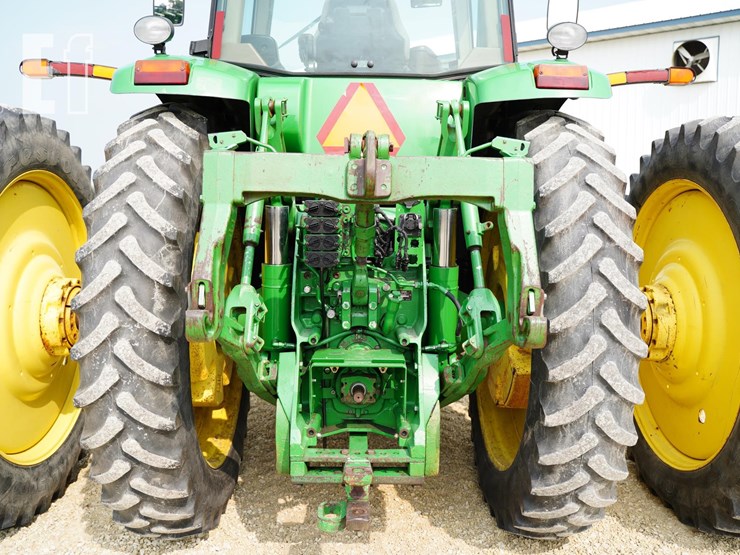 2009-john-deere-8330-image-26