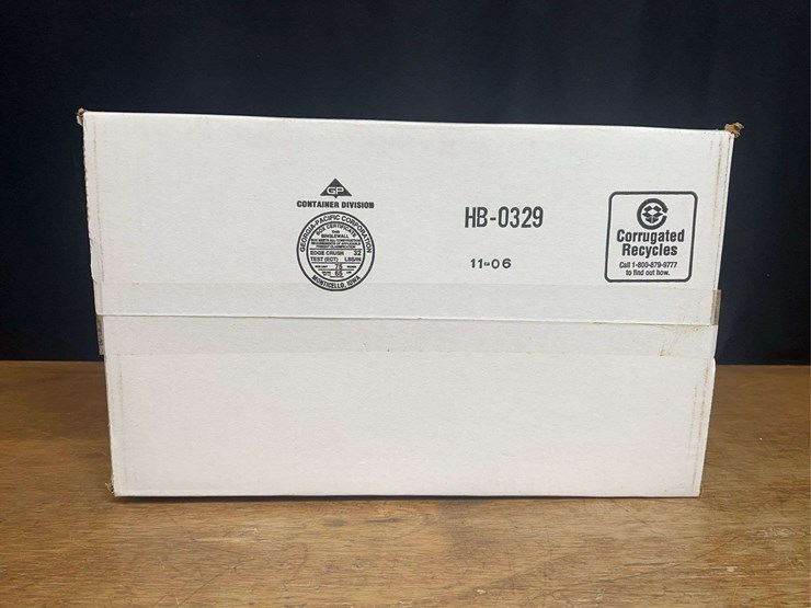 1/24-mf-9895-combine-2006-product-launch-nib-sm-image-37