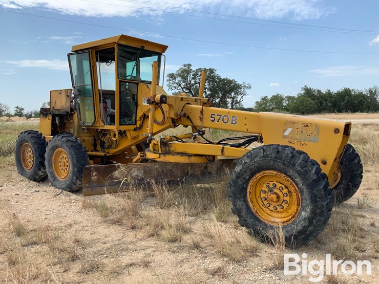 1991-deere-570b-image-1