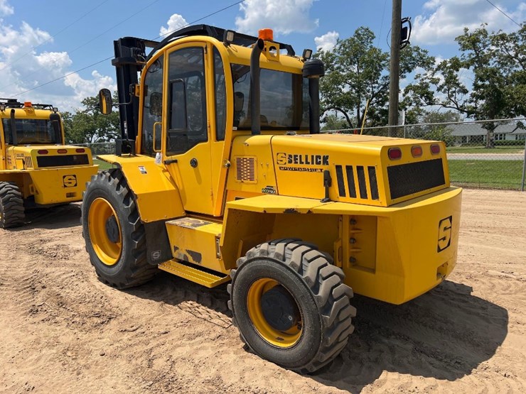 sellick-s80t4e-4ps-rough-terrain-forklift-image-2