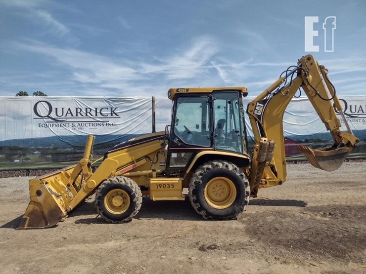 2004-caterpillar-420d-image-1
