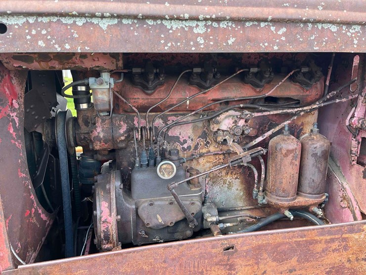 international-td14-crawler-image-5