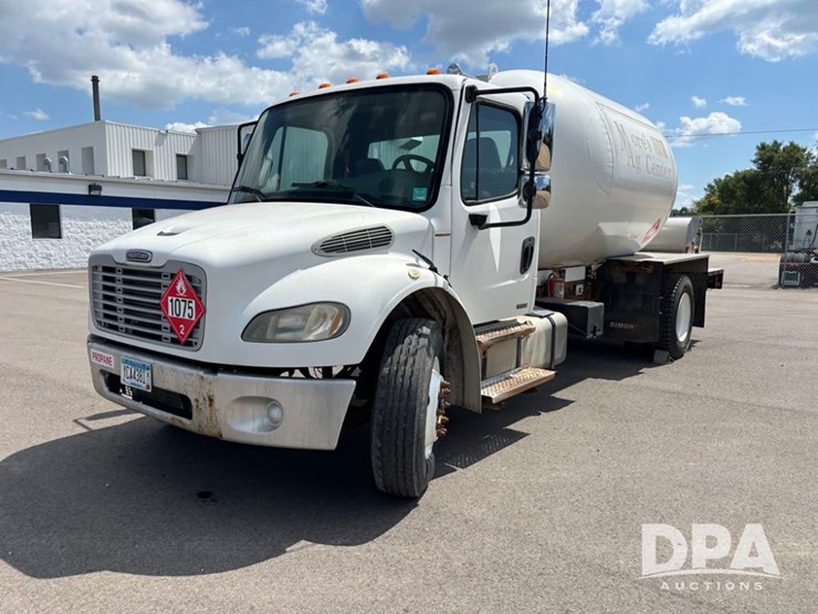 2006-freightliner-business-class-(dr12083)-image-22