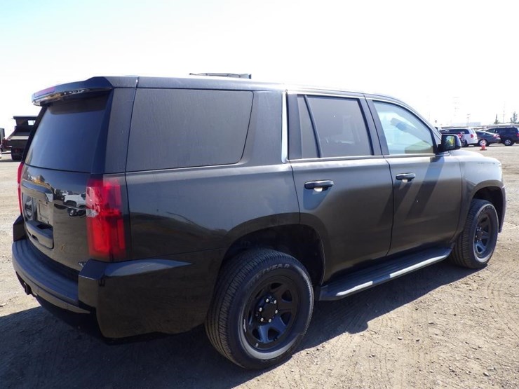 2020-chevrolet-tahoe-image-3