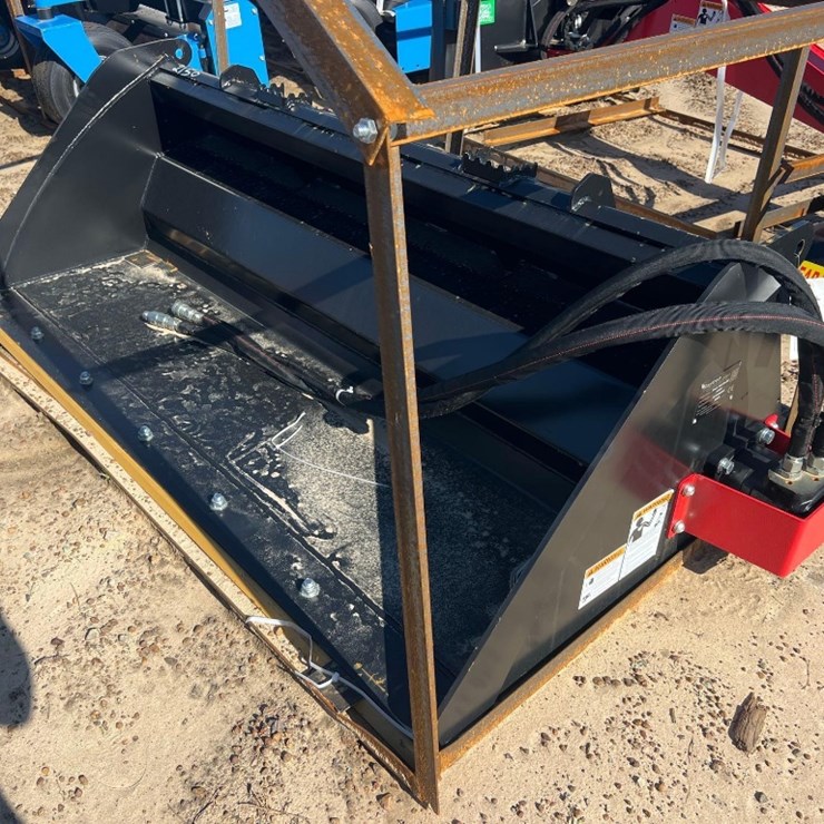 UNUSED RAYTREE RPRB72-72" POWER RAKE BUCKET