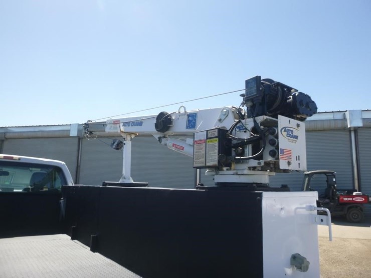 2011-ford-f550-image-13