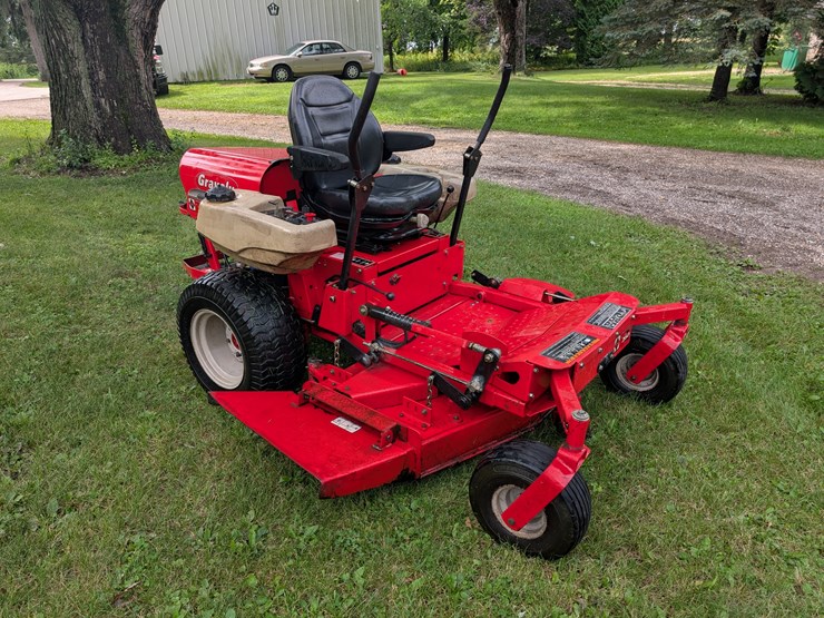 #2999-•-gravely-260-zero-turn-lawnmower-image-3