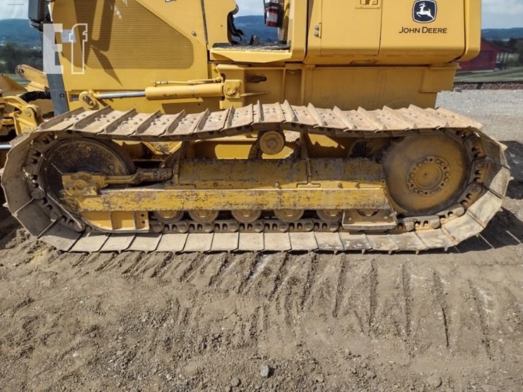 2004-deere-650h-image-18