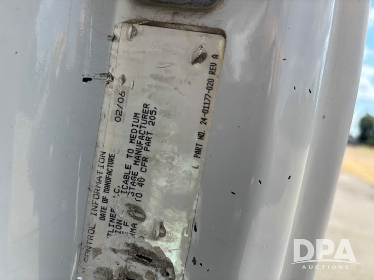 2006-freightliner-business-class-(dr12083)-image-69