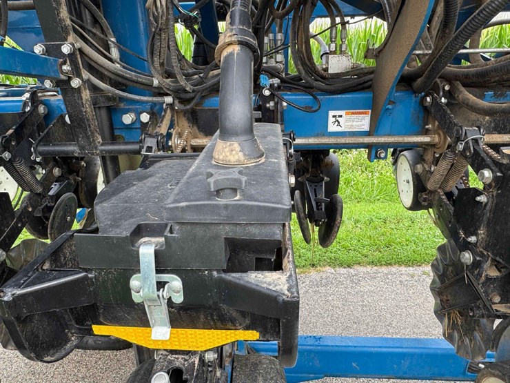 2014-kinze-3600-image-9