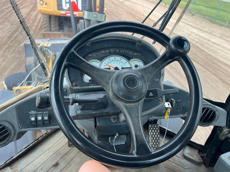 2007-caterpillar-930g-image-36