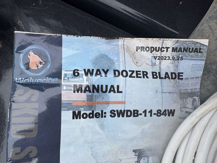 wolverine-hyd-angle-blade,-7’,-with-hyd-tilt,-skidloader-qt-image-7