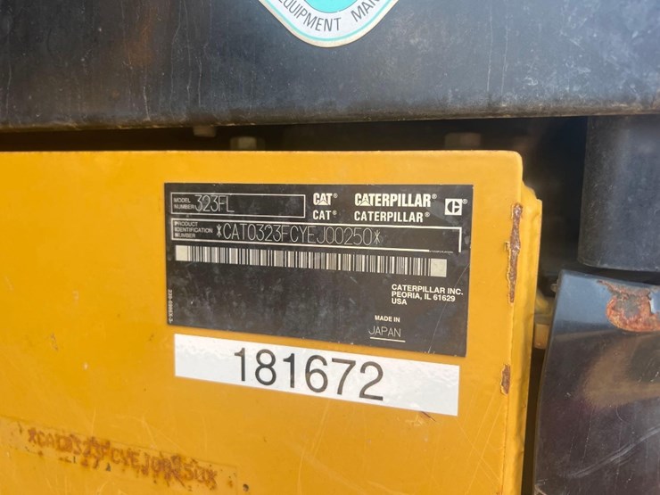 2015-caterpillar-323fl-image-14
