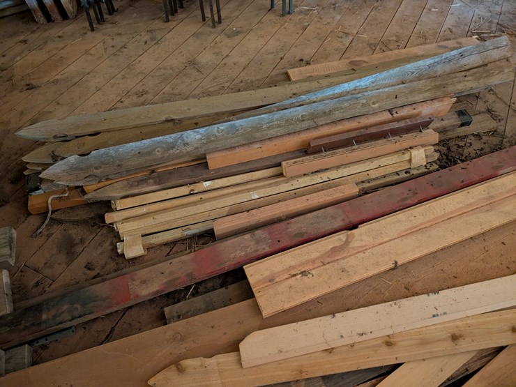 #3054-•-lumber-image-4
