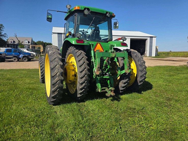 2004-john-deere-8320-image-17