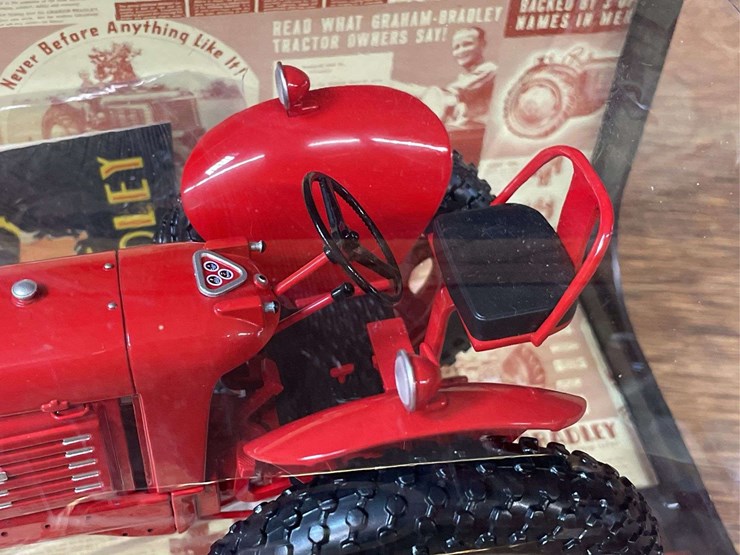 1/16-graham-bradley-tractor-dcp-image-9