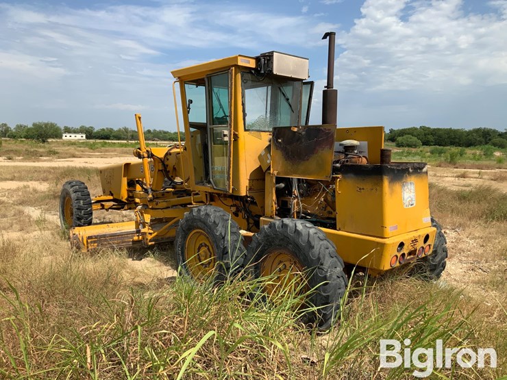 1991-deere-570b-image-5
