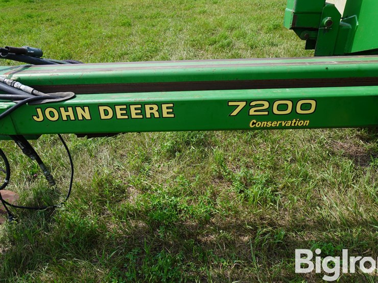 john-deere-7200-image-10