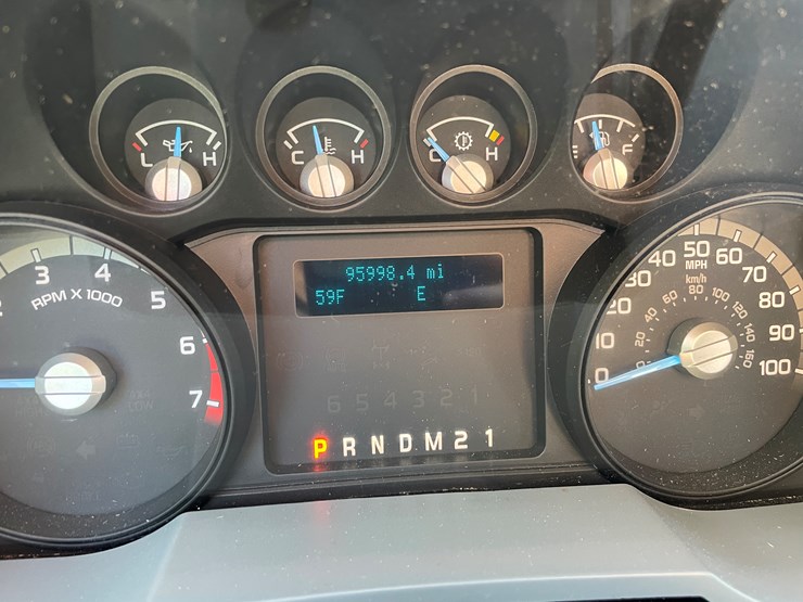2015-ford-f250-xl-image-48
