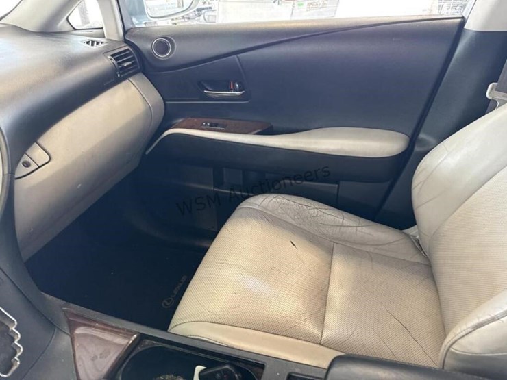 2010-lexus-rx-450h-hybrid-suv-image-20