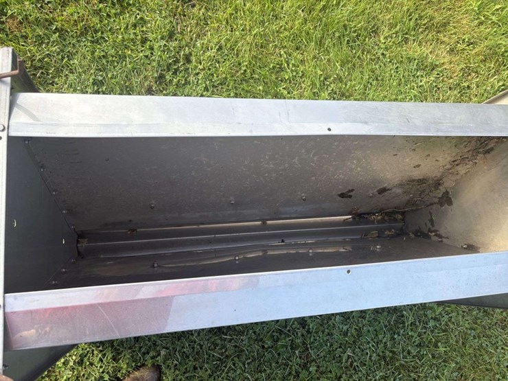 stainless-steel-pig-feeder,-double-sided,-50”-image-6