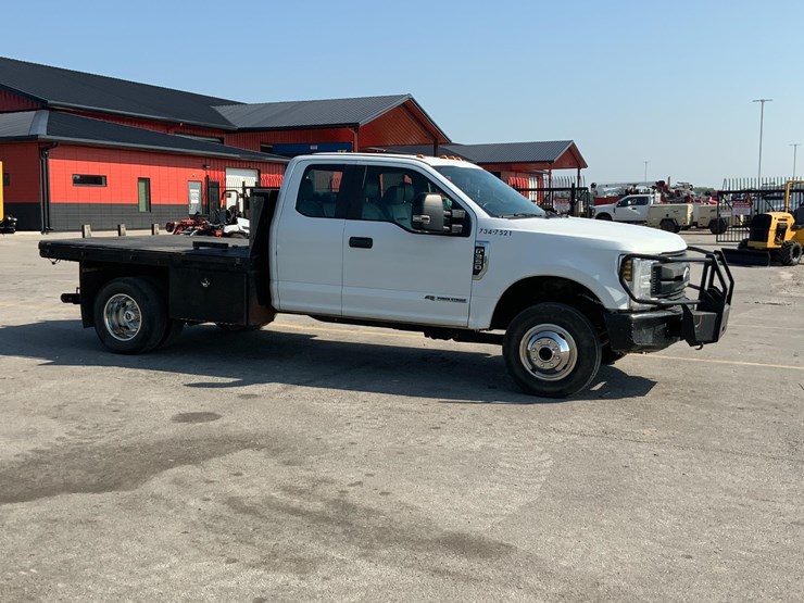 2017-ford-f350-xl-image-13