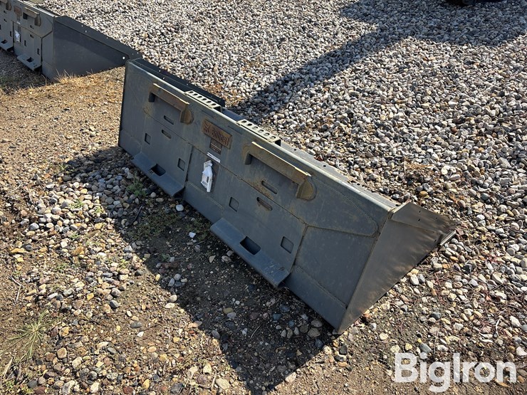 bobcat-74”-heavy-duty-skid-steer-bucket-image-5