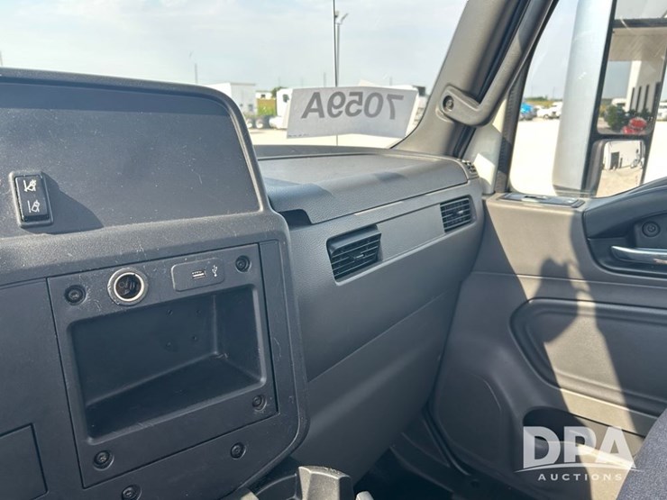 2020-international-mv607-cab-&-chassis-(cp0646)-image-40