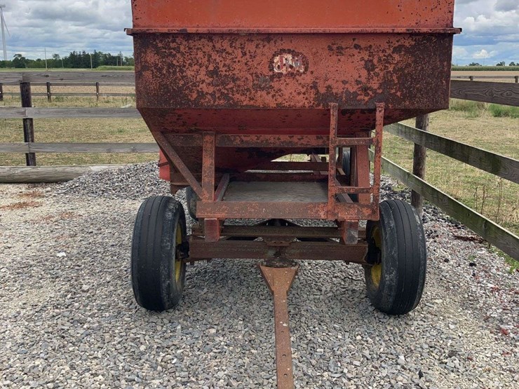 jm-wagon-with-john-deere-running-gear-image-2