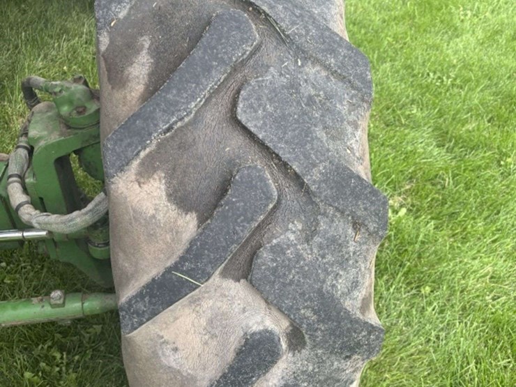 john-deere-6810-image-15