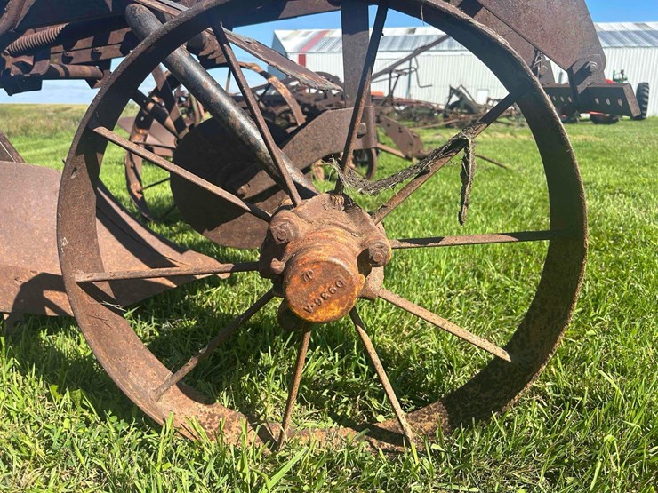 john-deere-plow-image-9