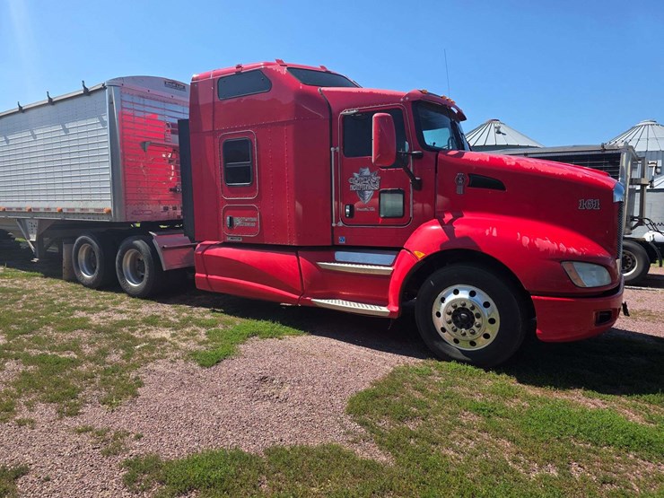 2013-kenworth-t660-image-7