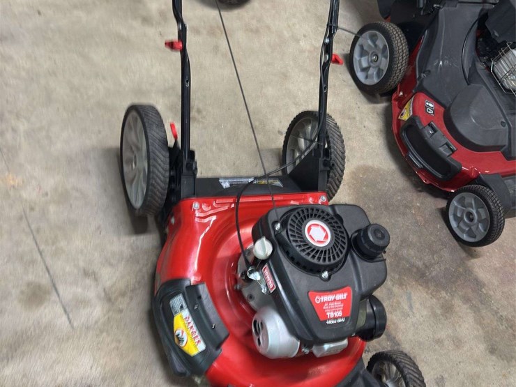 troy-built-21"-push-mower-image-2