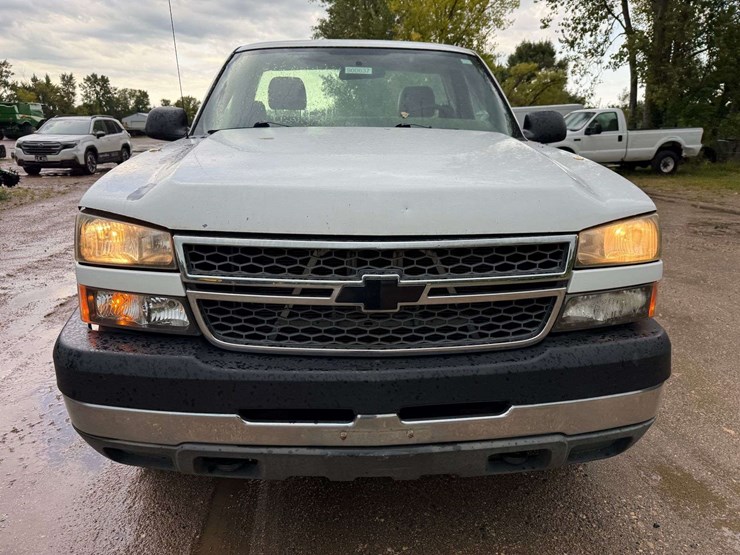 2006-chevrolet-2500-image-10