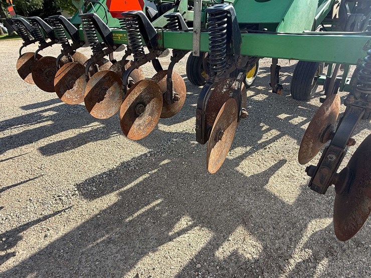 john-deere-2700-image-15
