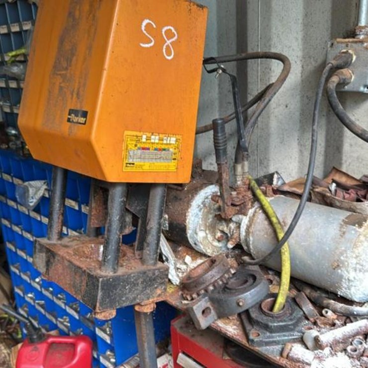 #98 • Hydraulic Hose Crimper