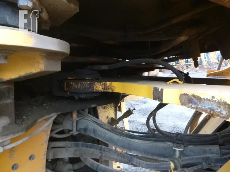 2014-volvo-l90g-image-31
