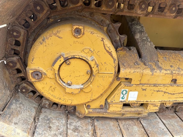 2005-caterpillar-d3g-lgp-image-16